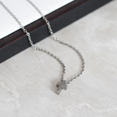 純チタンクロスプチペンダント ネックレス 変色しにくい ギフト 大人 かわいい 新潟県 弥彦村【配送不可地域：沖縄県】