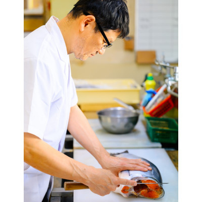 伝統の味!ご飯がすすむ鮭の味噌漬けセット (2切入×4袋、ハラス3切入×1袋)【配送不可地域：離島】