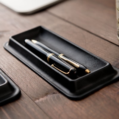 colm レザートレイ　Mサイズ　ブラウン　「立体成型で作った本革製トレイ」