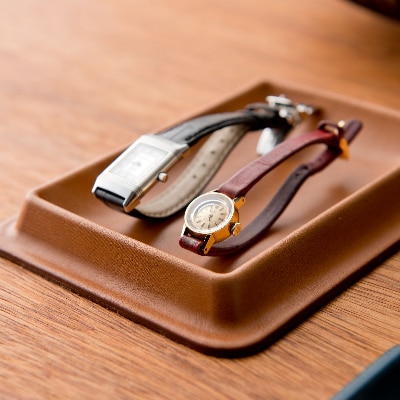 colm レザートレイ　Sサイズ　キャメル　「立体成型で作った本革製トレイ」