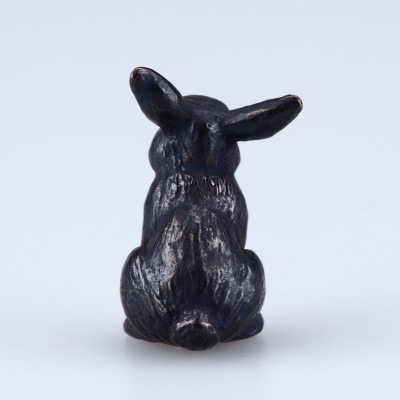 うさぎ　に　くろ