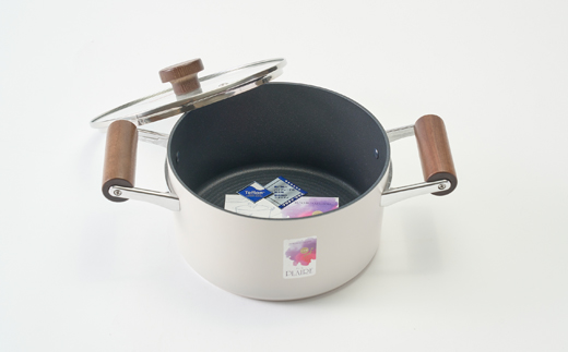 プレールIH両手鍋20cm