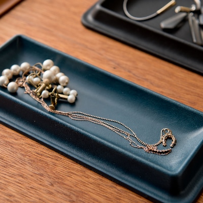 colm レザートレイ　Mサイズ　ブラウン　「立体成型で作った本革製トレイ」