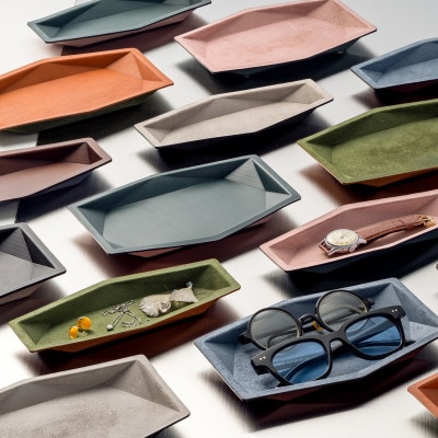 colm多角形レザートレイM キャメル「立体成型してつくった本革製多角形トレイ」