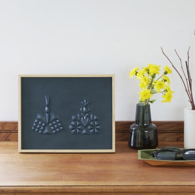 colm ひな人形 ブラック「本革を立体成型してつくった現代のインテリアに馴染むひな人形」