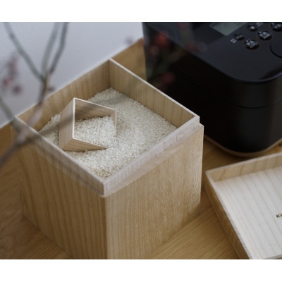 ライスストッカー 2kg用　総国産桐使用 天然蜜蝋仕上げ 桐の米びつ