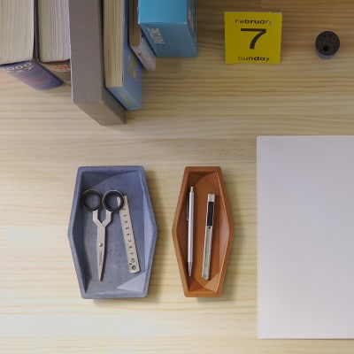 colm多角形レザートレイM ブルーブルー「立体成型してつくった本革製多角形トレイ」