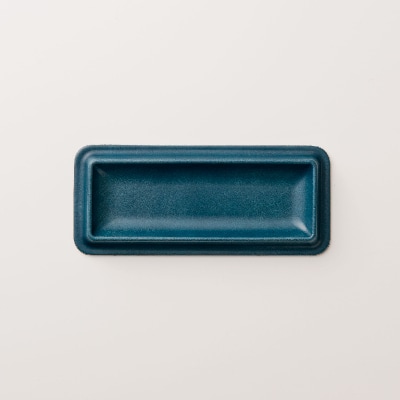 colm レザートレイ　Mサイズ　ブルー　「立体成型で作った本革製トレイ」