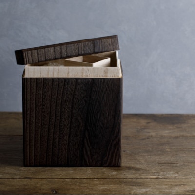 ライスストッカー 焼桐 5kg用　総国産桐使用 天然蜜蝋仕上げ 桐の米びつ