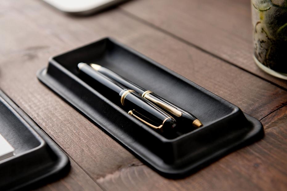 colmレザートレイMサイズ　ブラウン　立体成型で作った本革製トレー