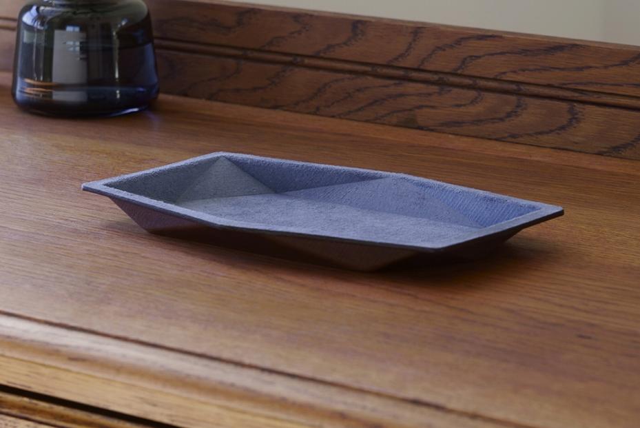 colm多角形レザートレイLサイズ　ブルーグレー　独自立体成型製法　