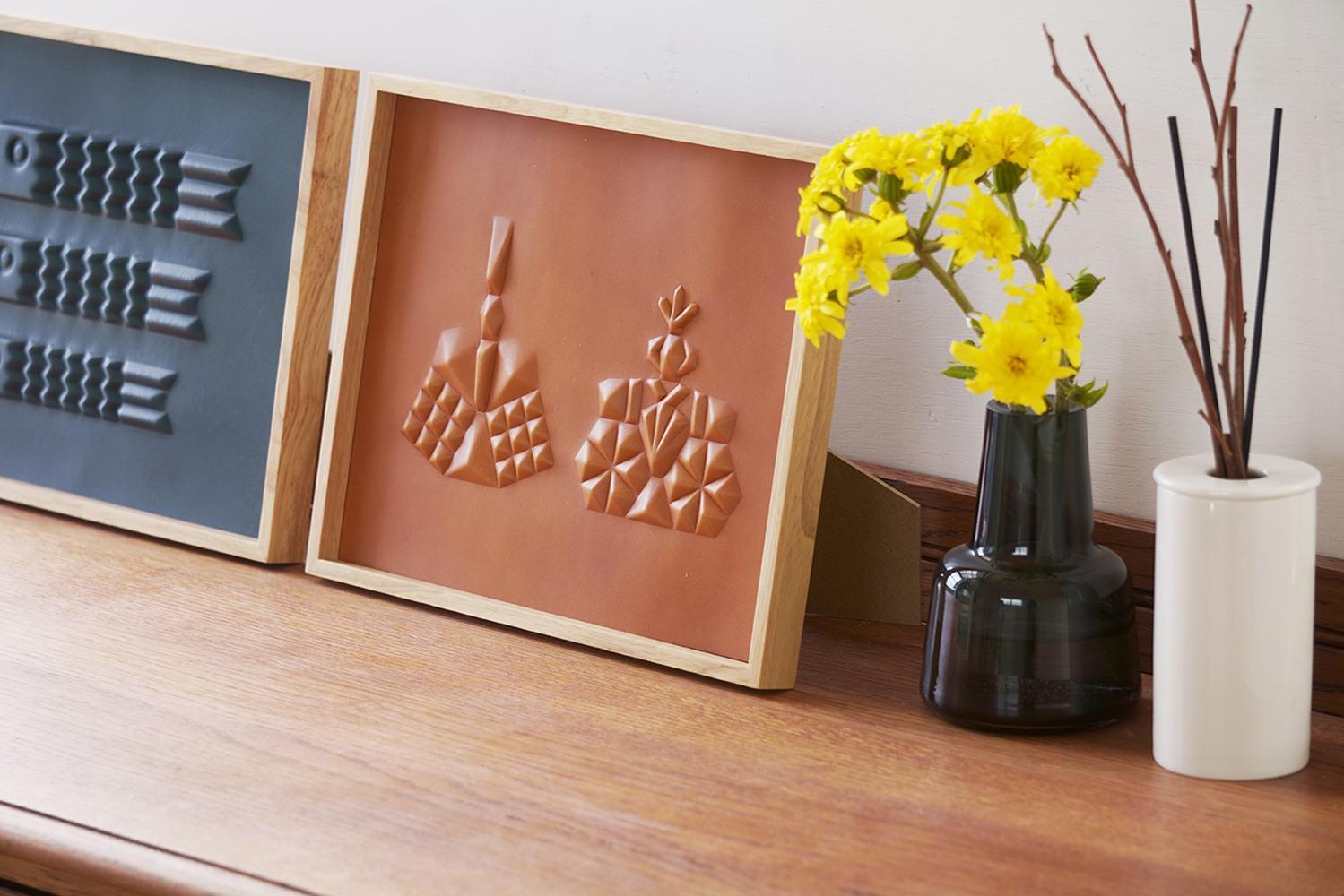 colm ひな人形 ブラック「本革を立体成型してつくった現代のインテリアに馴染むひな人形」