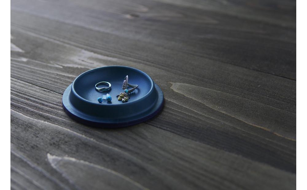 colmレザートレイ丸型Sサイズ　ブルー　立体成型で作った本革製トレー