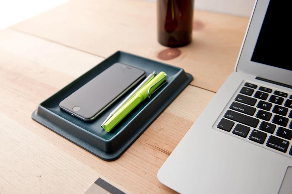 colmレザートレイLサイズ　ブラウン　立体成型で作った本革製トレー