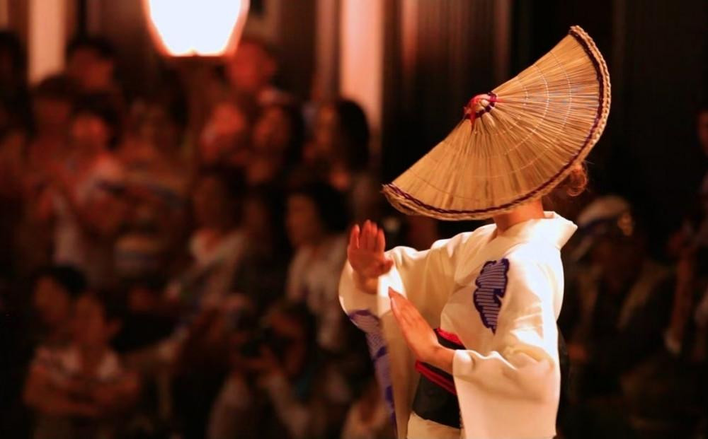 「越中八尾（やつお）おわら風のステージ」【11月8日(土)公演】ペアチケット（１組２枚）～風の盆の感動を毎月第２土曜日に体感～