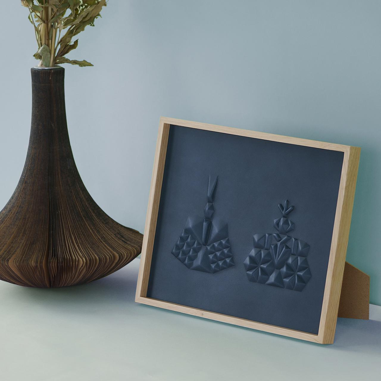 colm ひな人形 ブルー「本革を立体成型してつくった現代のインテリアに馴染むひな人形」