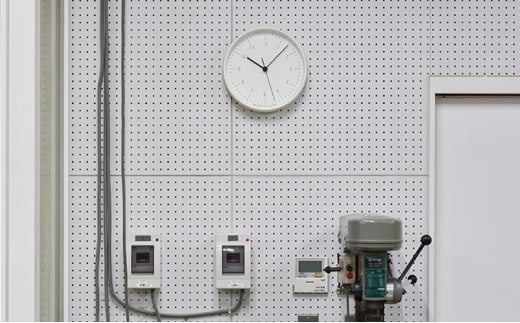 City Pop [電波時計] / ホワイト（YK23-03 WH） インテリア 掛時計