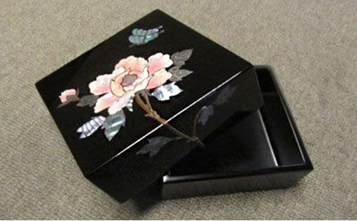 【高岡漆器】小箱　錆絵花鳥　牡丹　螺鈿 収納 ケース 整