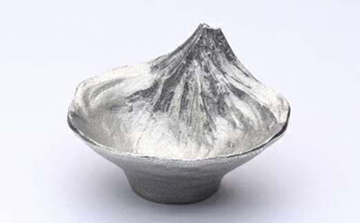 銀雅堂 さかさ富士猪口 おちょこ 錫 酒器 富士山 プレゼン