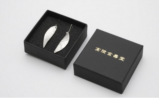 【高岡銅器】ピアス 葉 民芸品 工芸品 伝統技術 アクセサリ