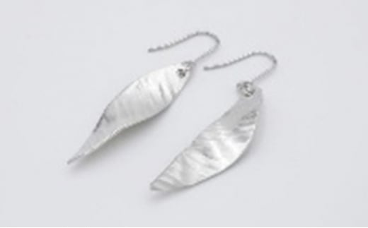 【高岡銅器】ピアス 葉 民芸品 工芸品 伝統技術 アクセサリ