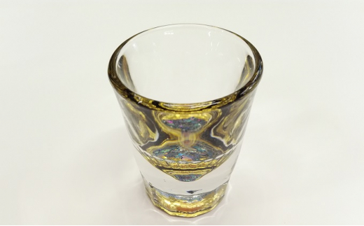 ハートがみえる漆・螺鈿グラス（44ml） 大正２年創業・老舗仏壇店の技術 おちょこ ショットグラス お猪口 酒器 職人 おしゃれ 富山 魚津漆器 工房ヤマセン
