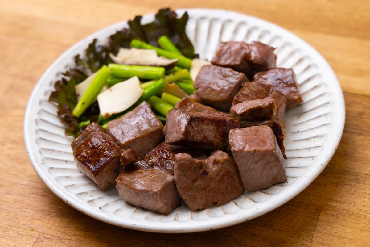 A4ランク以上！氷見牛のももを使ったサイコロステーキ220g 