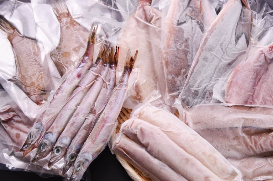 【2024年9月下旬より順次出荷】無添加 干物 詰め合わせ 5種類 10尾以上 期間限定 産地直送 冷凍 / 生地温泉たなかや / 富山県 黒部市