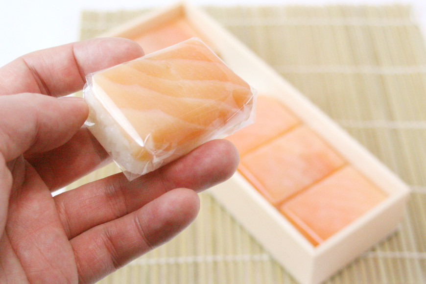 トロサーモンの押し寿司 35g×6個 折箱入り 寿司 押し寿司 トロサーモン とろサーモン 富山名物 冷蔵/ます寿司屋ヒロ助/富山県 黒部市