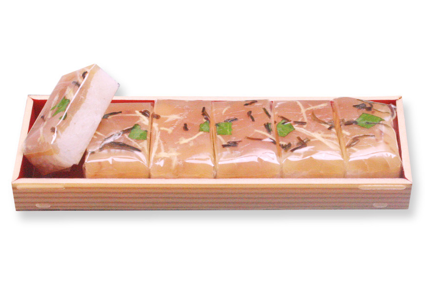 サス（カジキマグロ）昆布〆の押し寿司 35g×6個 折箱入り 寿司 押し寿司 さす かじきまぐろ 富山名物 冷蔵/ます寿司屋ヒロ助/富山県 黒部市