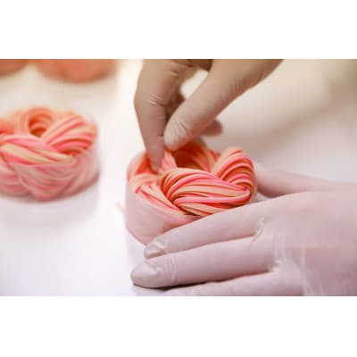 富山県砺波市　180年の技法を伝承した手延べ麺　おめでたい紅白うどん　柿里商店「縁のむすび5袋入」