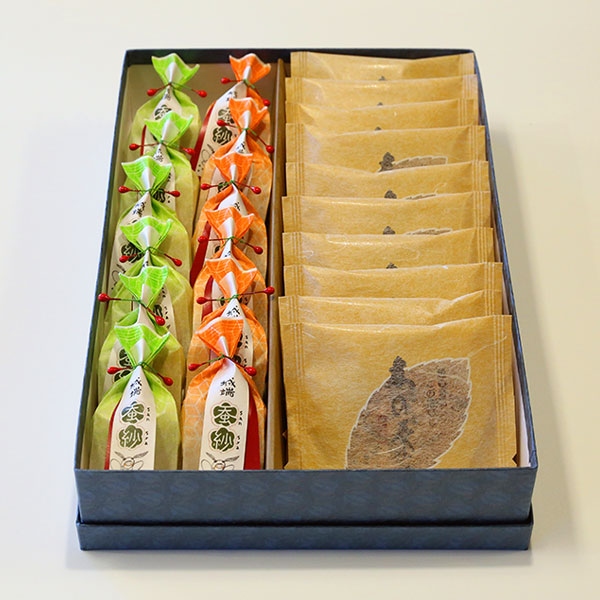 献上銘菓　木の葉石と蚕紗詰合せ《南砺の逸品》 木の葉石と蚕紗詰合せ