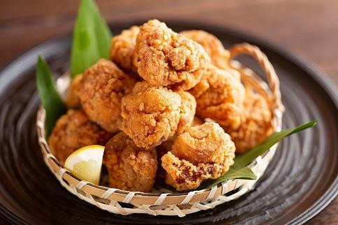 ★有名からあげ店監修★　調理済み！レンジで簡単からあげ　１．8ｋｇ（３００ｇ×6袋） 1.8kg