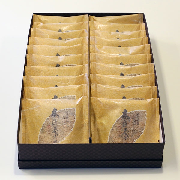 献上銘菓　木の葉石 20枚入《南砺の逸品》 木の葉石 20枚入