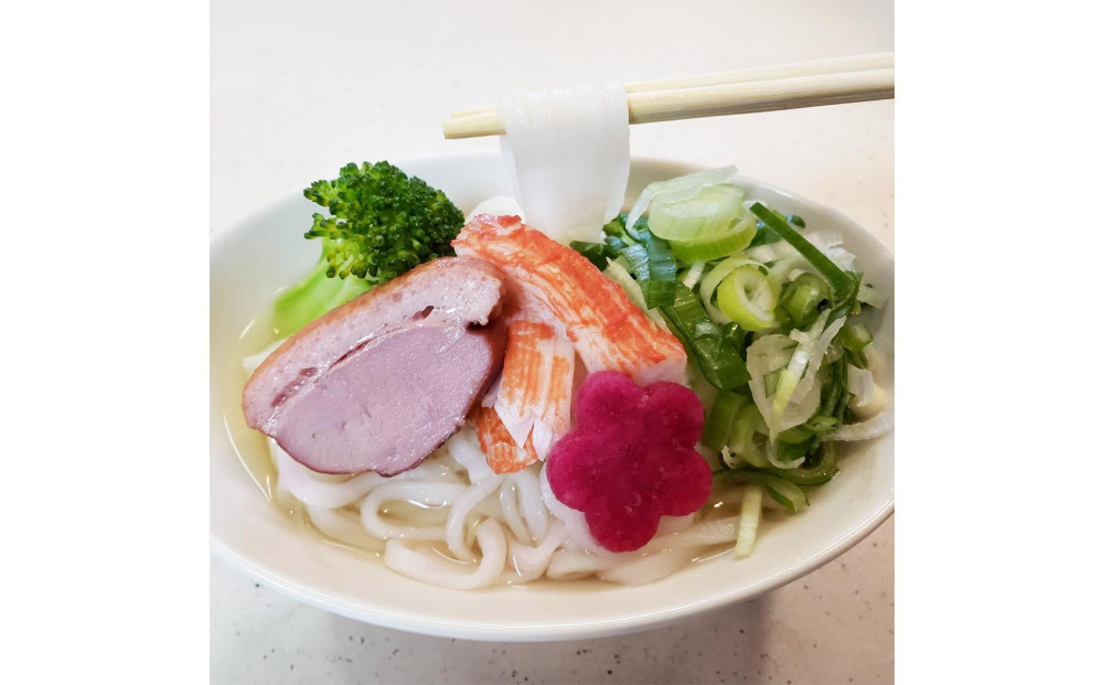 みどりふぁーむの富山のブランド米「富富富（ふふふ)」100％の米麵 12袋セット