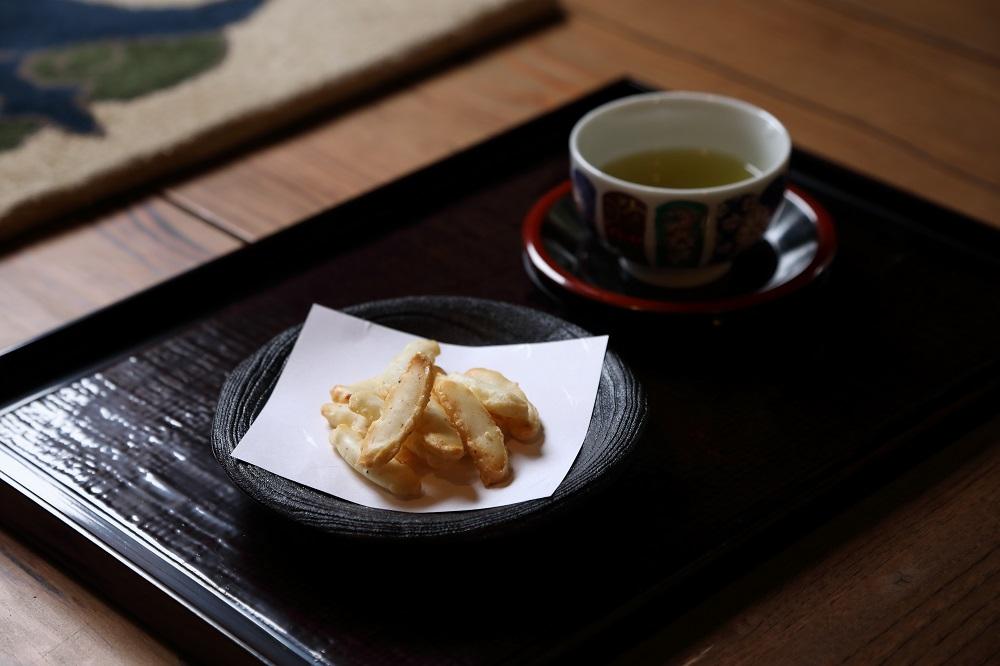 女性に人気！小袋詰め合わせ 4種セット しろえびあられ 昆布あられ 甘えびあられ 素餅 菓子 おかき おやつ 大容量