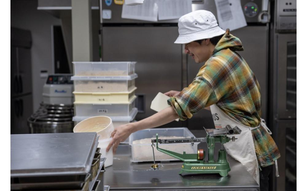 【定期便１２か月】天然酵母パン　LAW 【定期便１２か月】