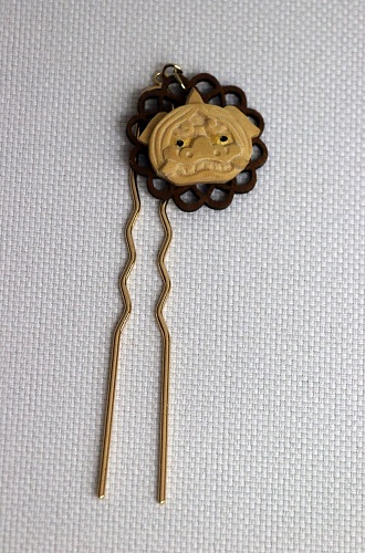 伝統的工芸士が制作したミニ獅子頭「かんざし」