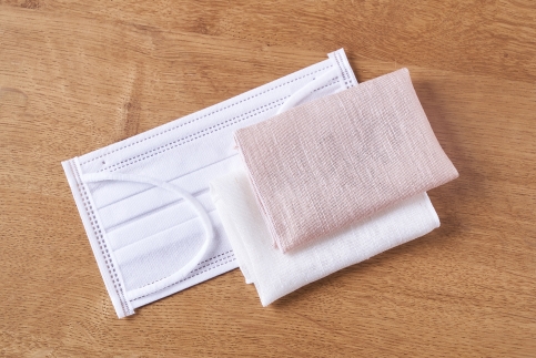 美唇シルク（マスクの内布）6枚（白3枚、ベージュ3枚）セット《南砺の逸品》