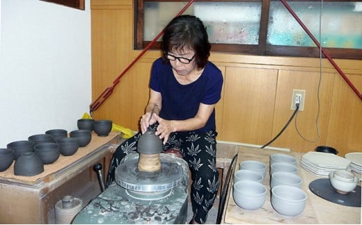 小杉焼栄一窯 緑釉茶碗 工芸品（陶器）　食器 湯呑