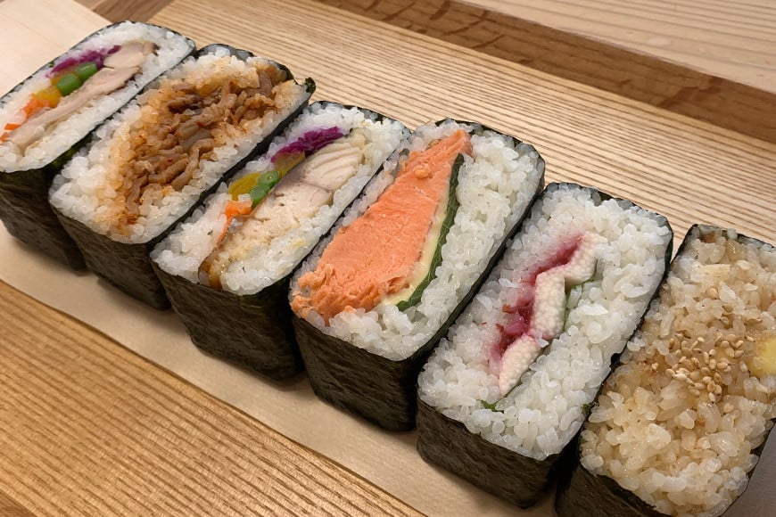 おにぎり型 大きい むすびます 1個 おにぎりメーカー [お米食堂 富山県 舟橋村 57050174] 木製 木 型 抜き おにぎらず おにぎり 押し寿司 お弁当グッズ 調理器具