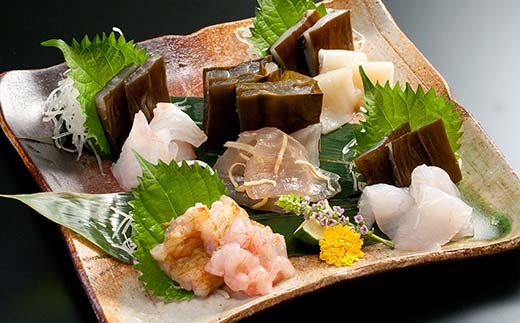 昆布締め 汐風セット5品 M-05B 丸玉 郷土料理 昆布 昆布〆 刺し身 白身 カジキ 車鯛 鯛 タイ そでいか イカ あまえび エビ 甘海老 ヒラメ ひらめ 平目 富山県 立山町 F6T-322