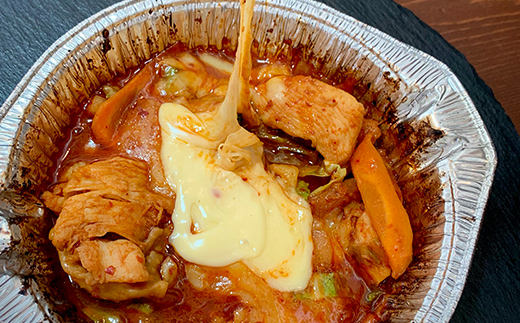 バラエティセット（チーズタッカルビ、アヒージョ、旨辛もつ煮 各1袋）絶品 おかず 濃厚 香ばしい 本格 温めるだけ 簡単 本格的 ご飯 お酒 ほんかく かんたん F6T-716