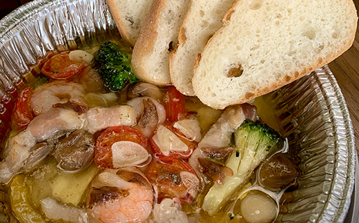 バラエティセット（チーズタッカルビ、アヒージョ、旨辛もつ煮 各2袋）絶品 おかず 濃厚 香ばしい 本格 温めるだけ 簡単 本格的 ご飯 お酒 ほんかく かんたん F6T-717