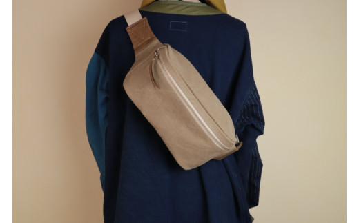 ボディバッグ グレーベージュ [アトリエSASSA 富山県 朝日町 34310131]