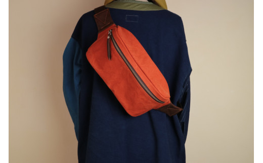 ボディバッグ オレンジ [アトリエSASSA 富山県 朝日町 34310133]