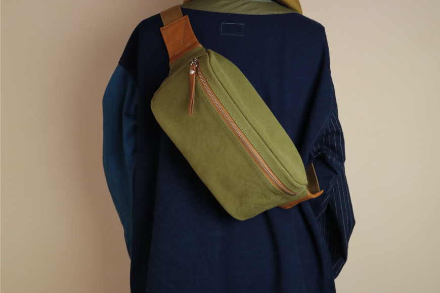 ボディバッグ ライトカーキ [アトリエSASSA 富山県 朝日町 34310273]