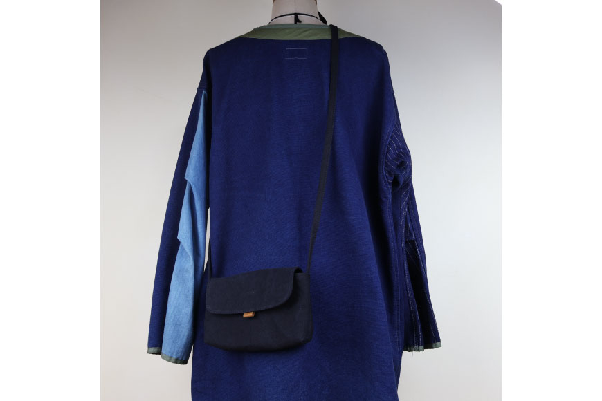 よこポシェット ブラック [アトリエSASSA 富山県 朝日町 34310397-bk] ポシェット 斜めがけ バッグ 長財布 スマホ 帆布 革 おしゃれ 手作り シンプル レザー