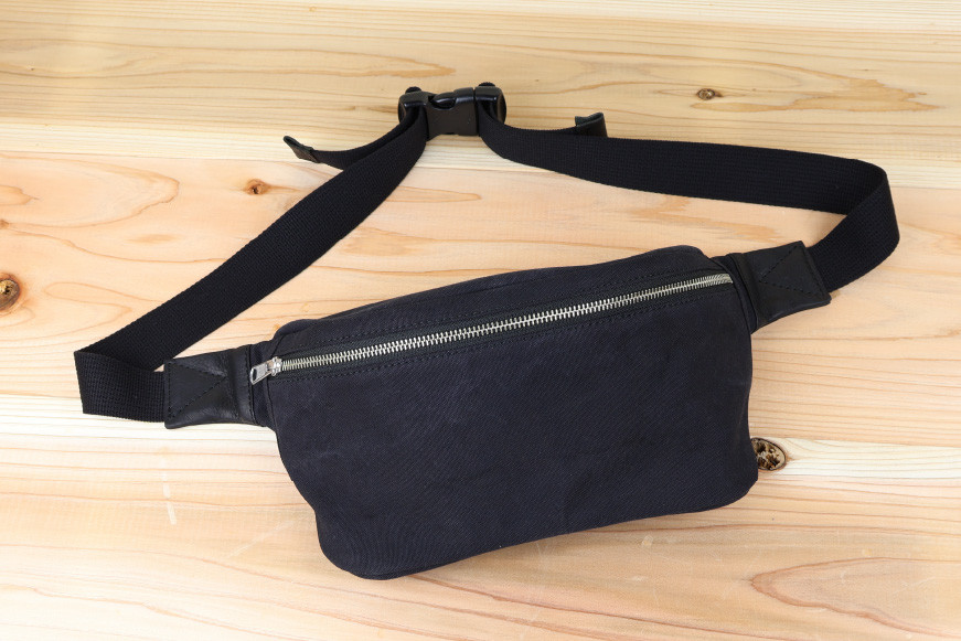 フェスバッグ ブラック / アトリエSASSA / 富山県 朝日町 [34310164] バッグ シンプル ヴィンテージ ボディバッグ 斜めがけ 革 レザー 帆布