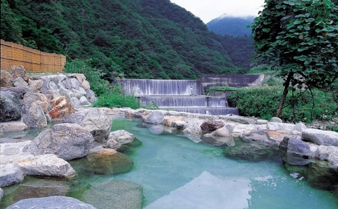 【新館「湯乃庄」確約】季節替わりのおがわ特選料理プラン 平日限定ペア宿泊券 / 小川温泉元湯 ホテルおがわ / 富山県 朝日町 [34310209]